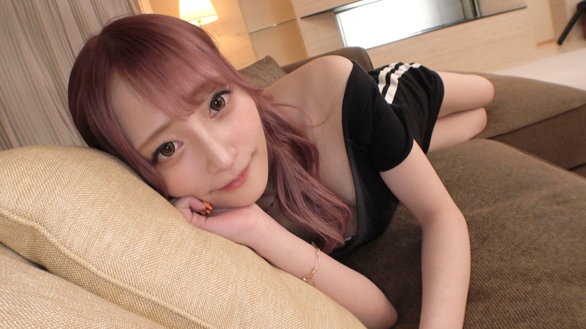 SIRO-4927 [Shaved gal] A beautiful gal with a crisp look! It looks cool and is a little natural and
