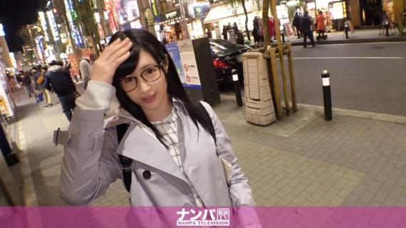 200GANA-2080 Seriously first shot. 1340 A book-loving glasses girl found in