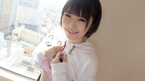 SIRO-3974 [First shot] [Translucency 120%] [Rock loving girl] A small face girl with a shortcut. She can not