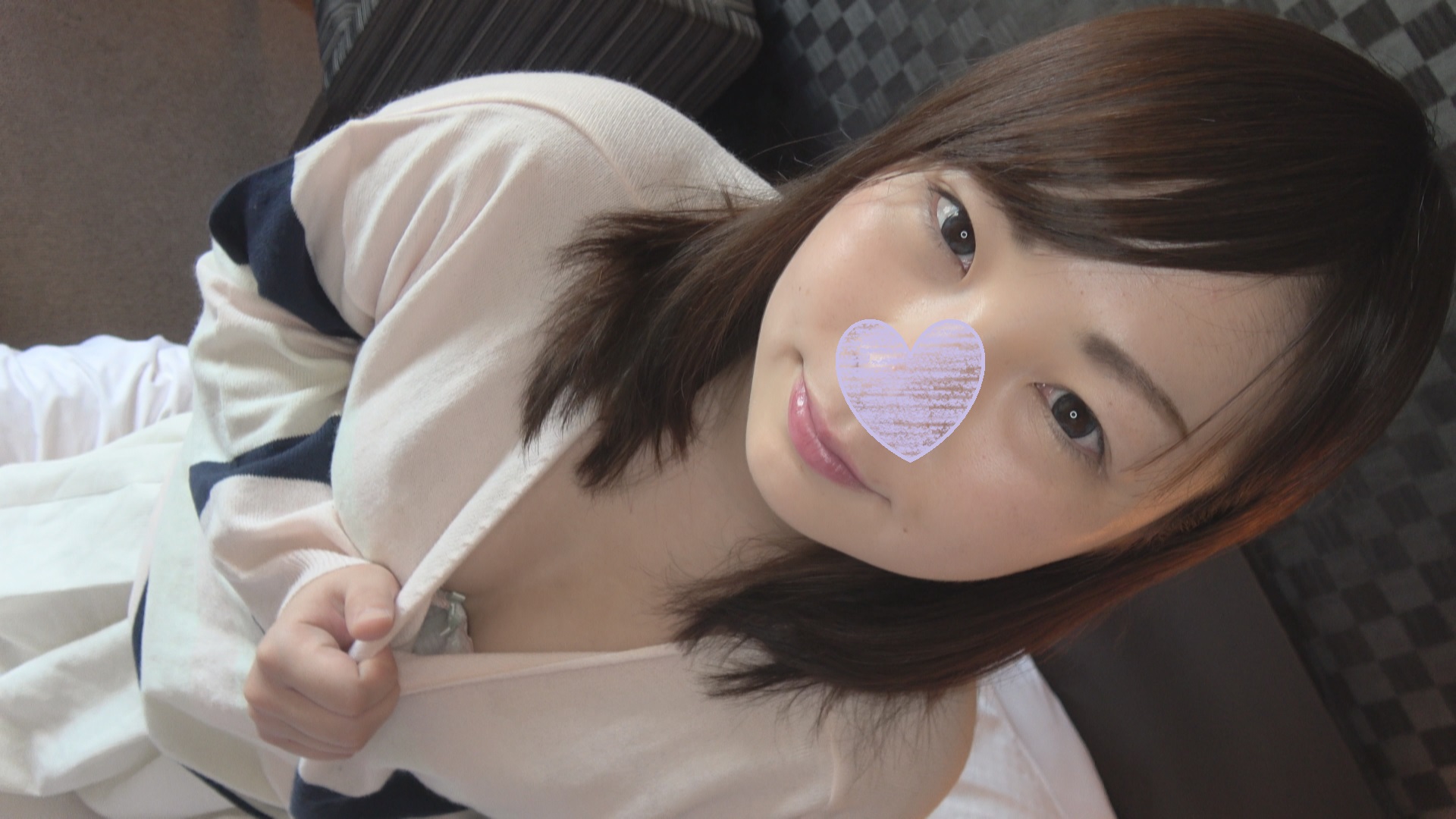 FC2 PPV 708371 みゆき23歳　彼氏大好きムチムチ白肌パイパン娘を寝取って大量中出し - JAVXXX.Me